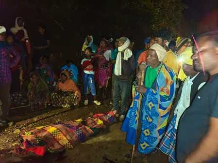 घटना स्थल पर मौजूद लोग