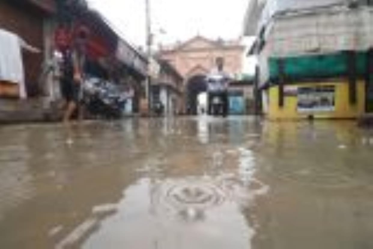 Water entered the houses due to damage to water and sewer lines