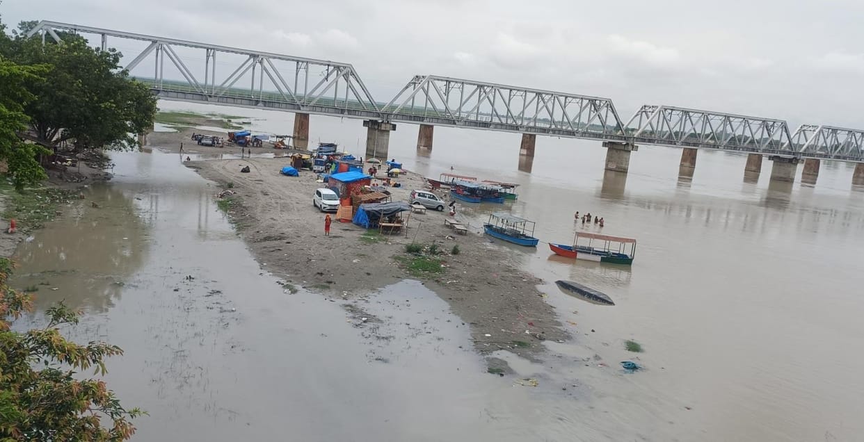 The water level rose by 20 centimetres in 24 hours