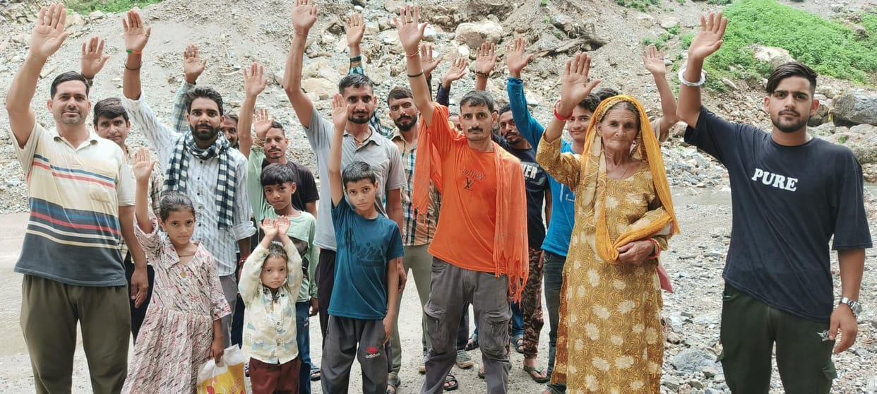 Road Close, Held Protest