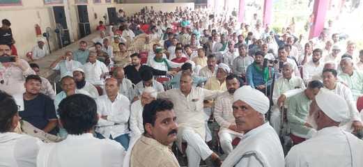 Panchayat held in protest against case against district president of Bhakiyu Apolitical