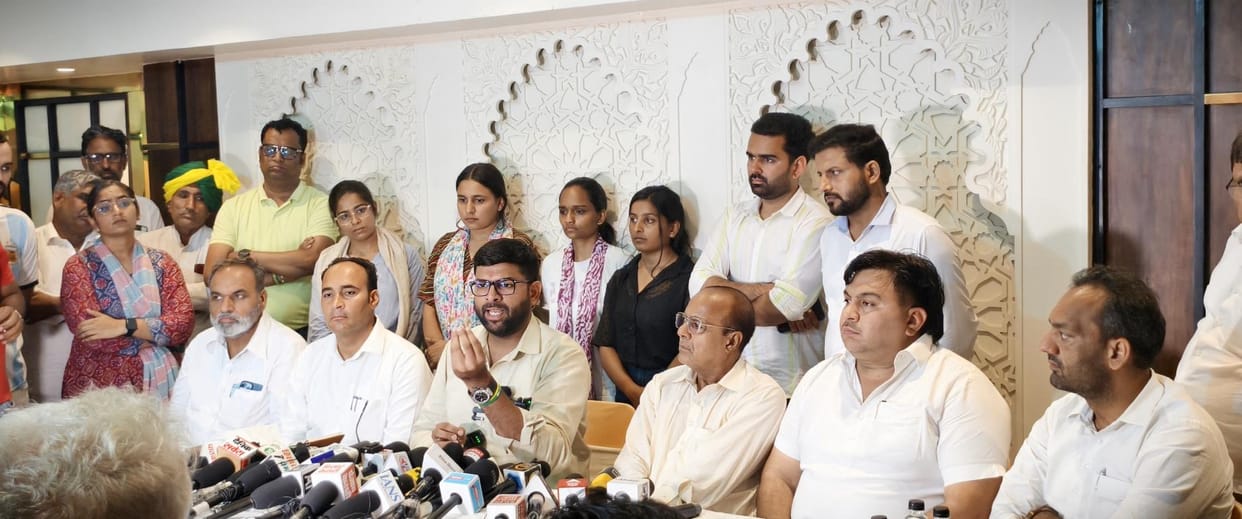 This is the first time that the CM is selling liquor contracts: Digvijay Singh Chautala