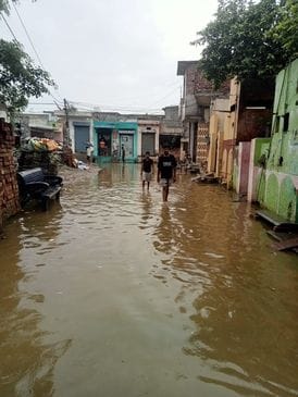 Drizzle in Rohtak, 48 mm heavy rain in Meham led to flooding of roads