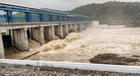 Five gates of Lahchura dam opened, alert in six villages