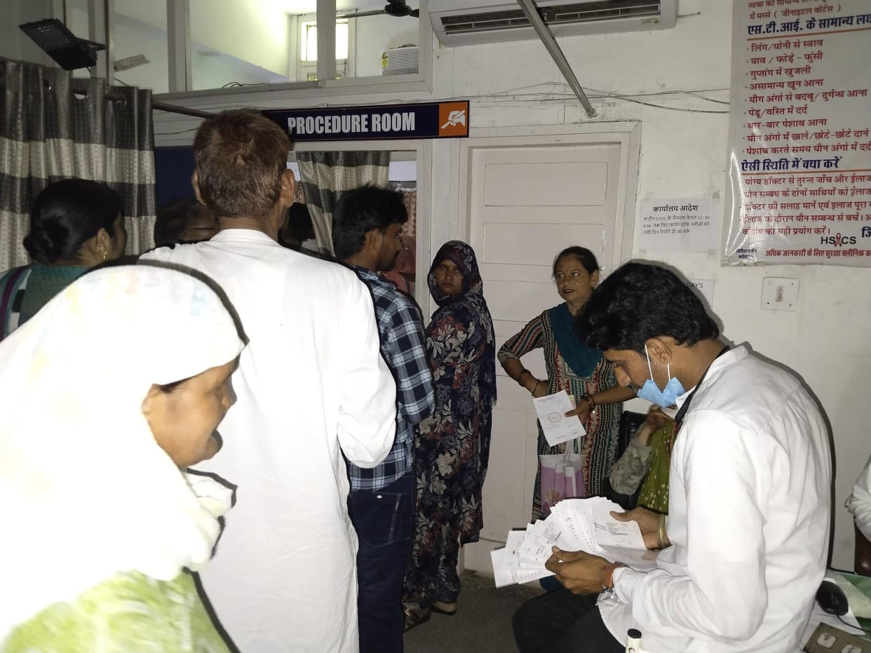 Power cut in the civic hospital, patients remained distressed for 40 minutes.