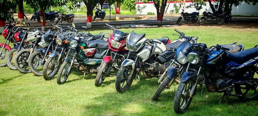 Four auto lifters arrested with 10 stolen bikes