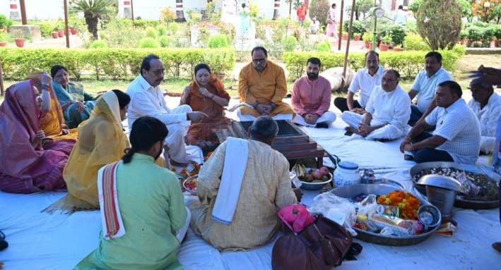 Remembered former Union minister Babu KN Singh