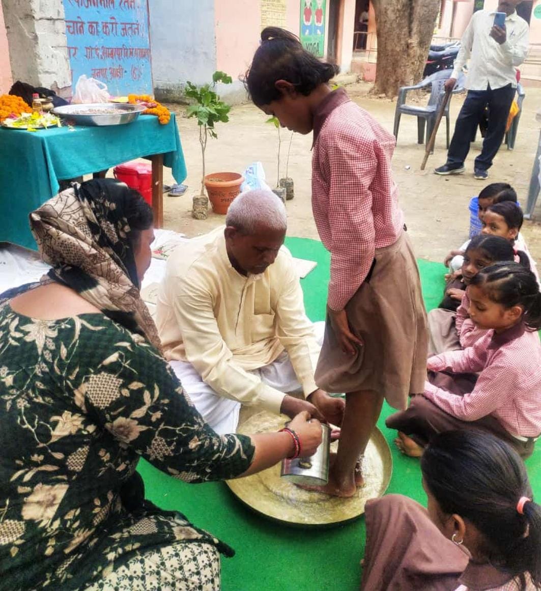 Students reached school, welcomed with Tilak