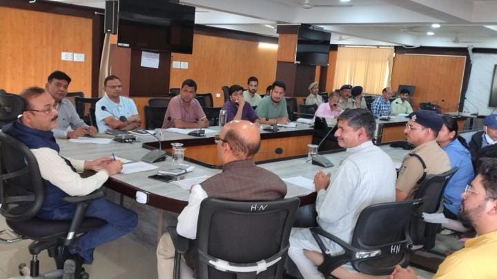 DM Takes Meeting of Shravni Fair