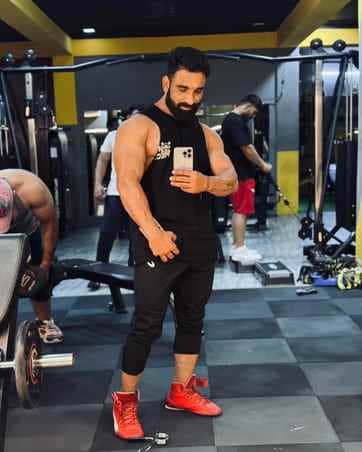 gym trainer committed suicide