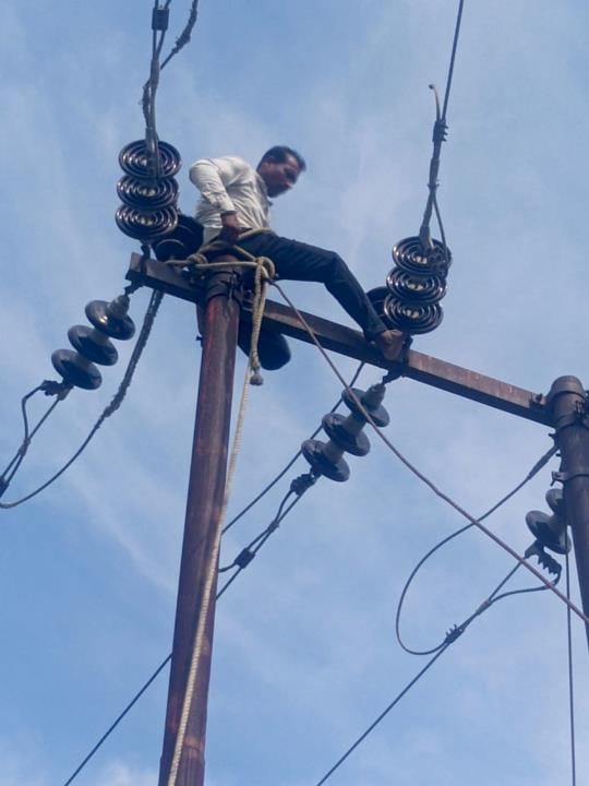 Three substations failed, there was power crisis in more than 100 villages