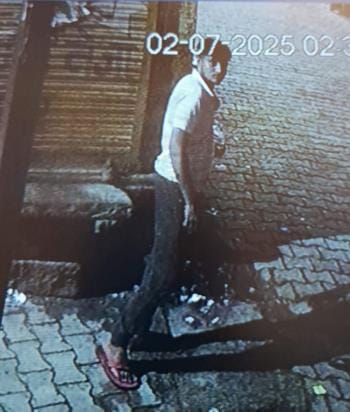 The lock of a sweet shop was broken, thieves failed to steal