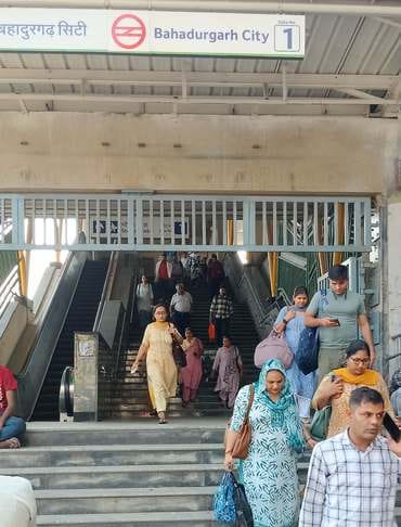 Demand to increase metro coaches from four to six on Green Line