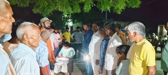 Elderly man dies due to lightning, young woman gets burnt