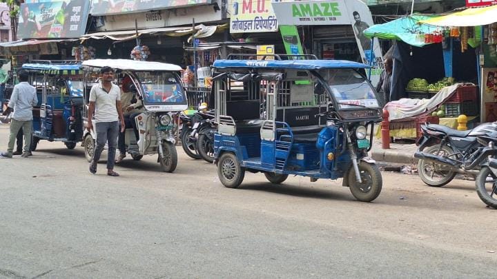 Drivers' identity is not recorded on passenger vehicles