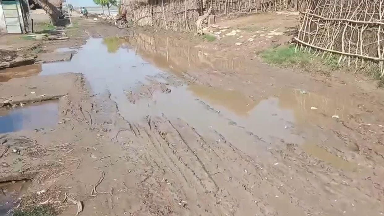 The ray of development did not reach Kakardari village adjoining the border