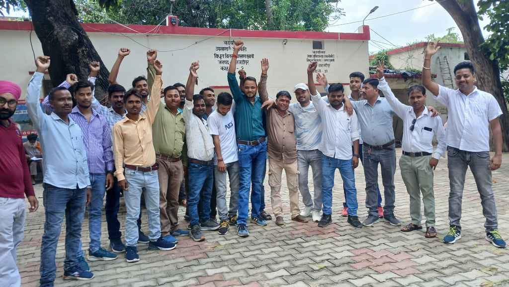 Meter readers angry over not receiving honorarium since May, submit memorandum
