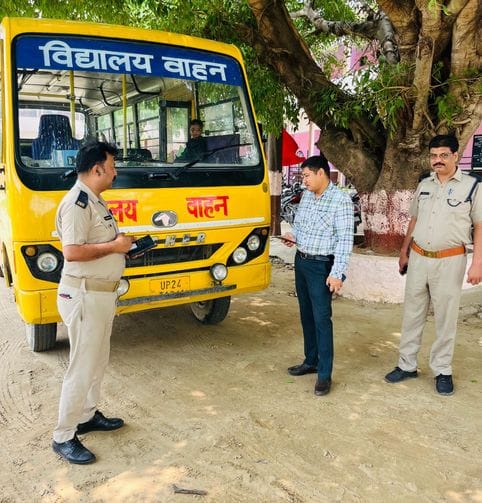 Challans of 10 school vehicles from Alapur to Ujhani