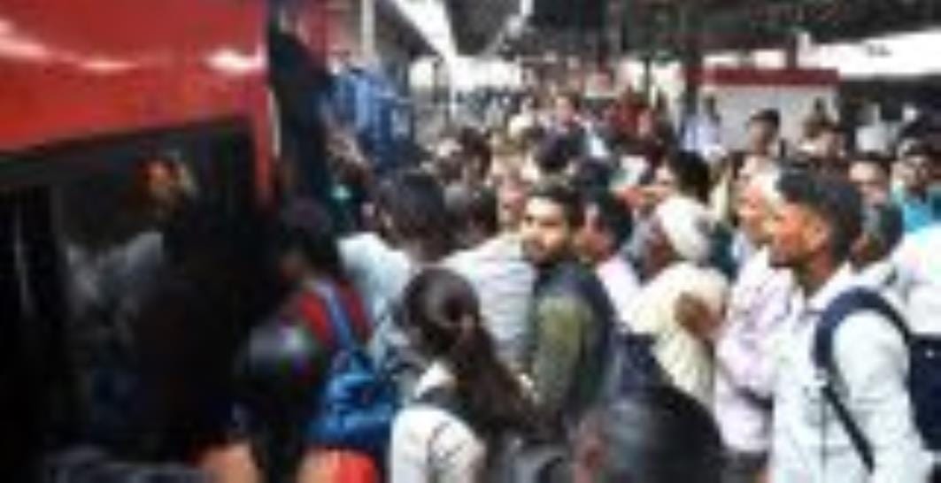 Passengers travelling in trouble, ignoring the claims