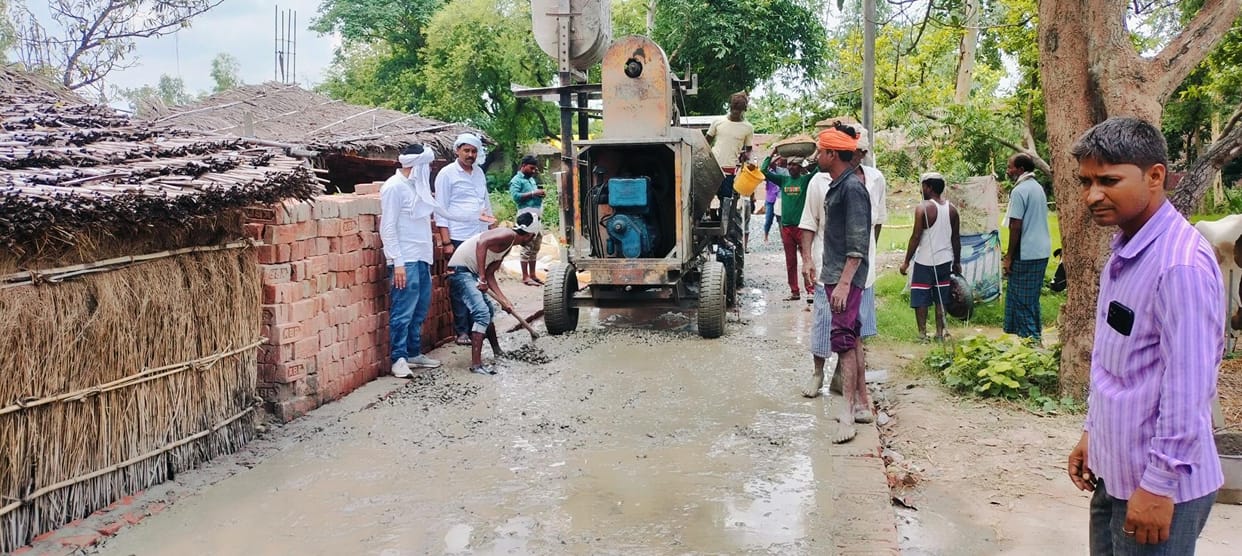 CC construction started on Shiv Shakti Dham Mahadevpur road