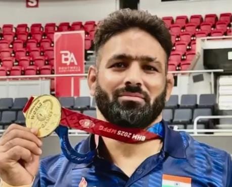 Wrestler Biniya Won Gold