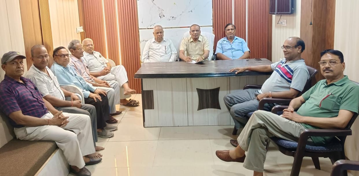11 members will take part in state meeting