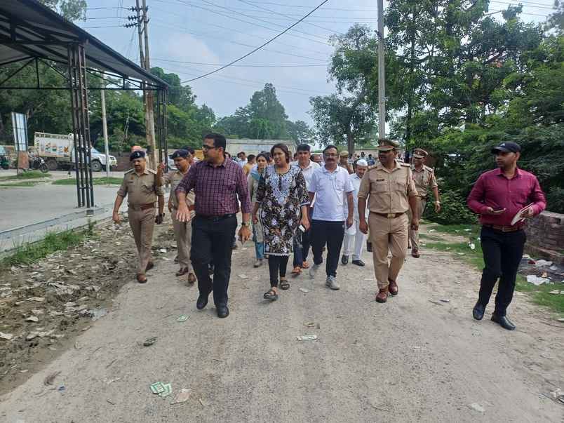 Establishments on Kanwar route should display rate list along with food license: Commissioner
