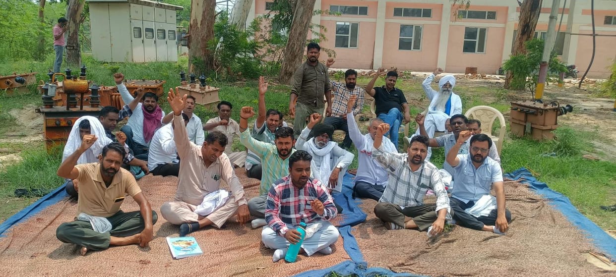 Government is handing over the power infrastructure to capitalists: Babulal