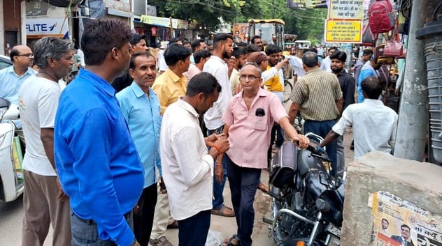 Footpath freed from encroachment, altercation with shopkeepers