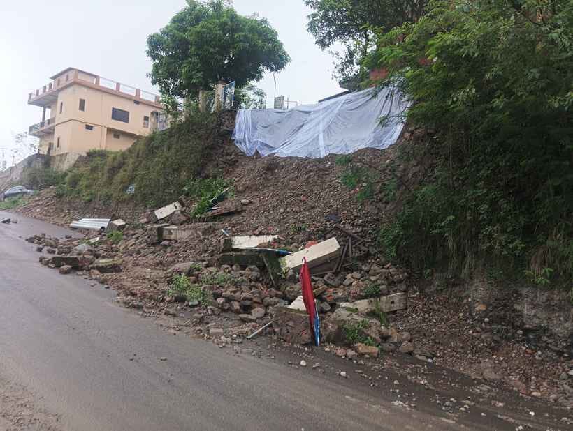 Debris not removed from road, fear of accidents