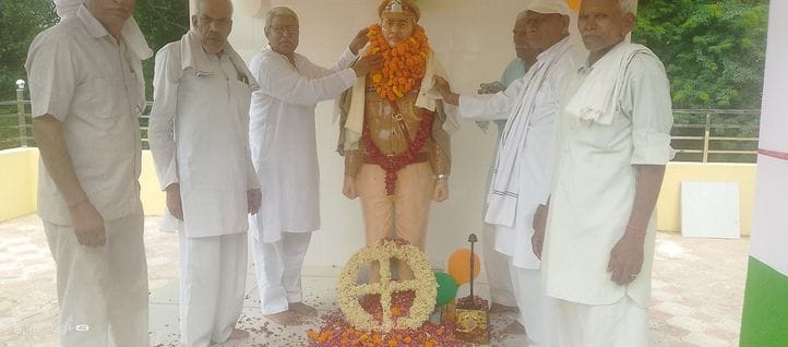 The statue of the martyr was unveiled