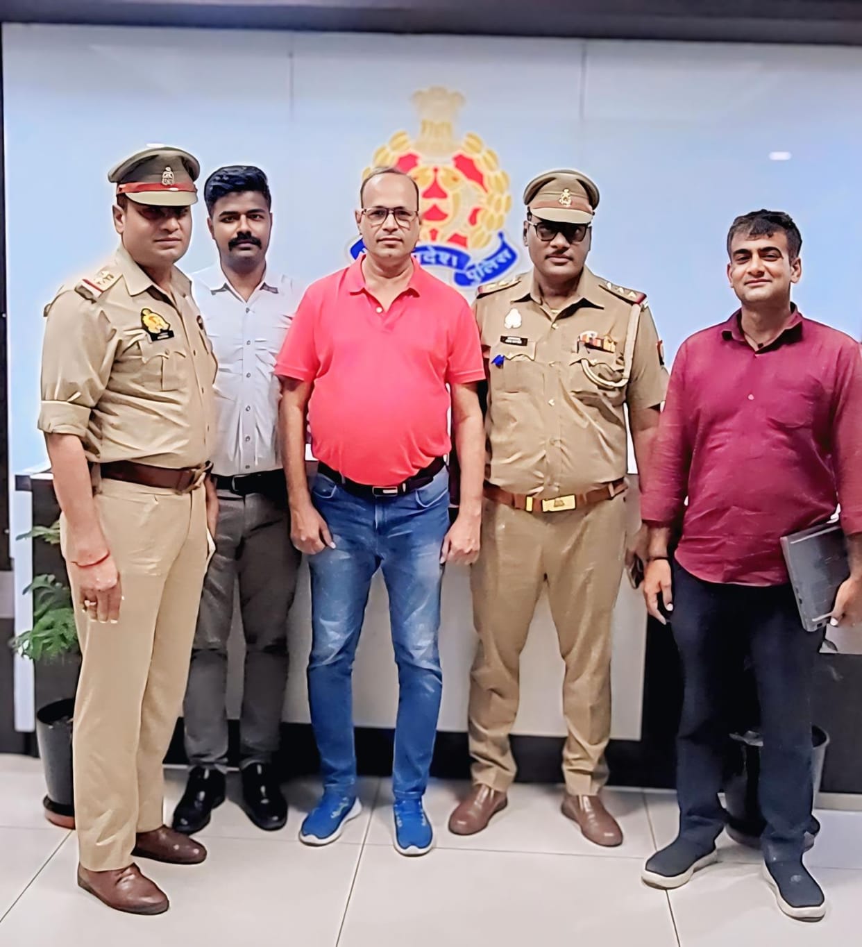 EOW arrested the accused of cheating of lakhs