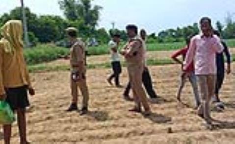 An old farmer was killed by hitting him on the head with a stick for breaking the boundary wall