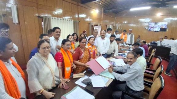 62 candidates including the outgoing Zilla Parishad president filed nomination
