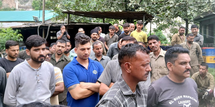 Work should be taken from workshop employees according to their posts: Khemchand