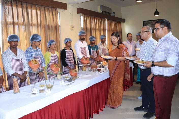 Students of homestay course prepared 10 types of veg biryani