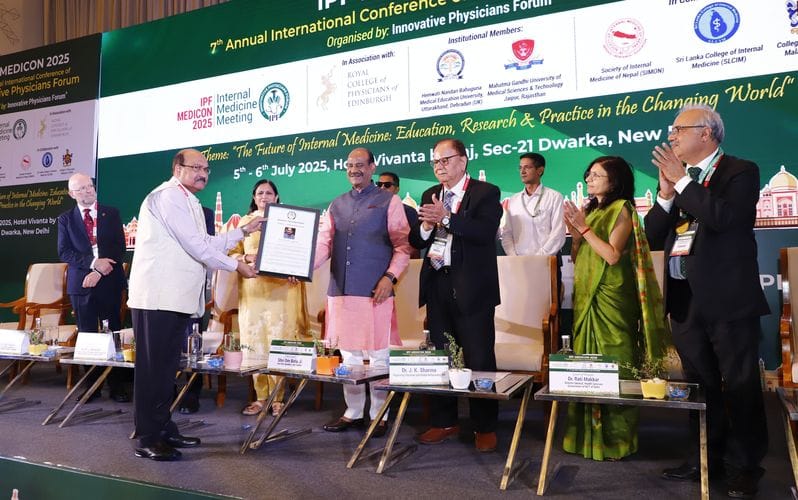 UHS Vice Chancellor gets Lifetime Achievement Award