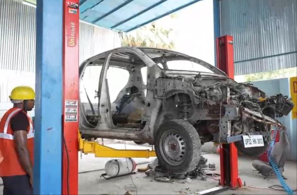 Vehicles that have crossed their age will be freed from this, first scrap centre opened in Lucknow
