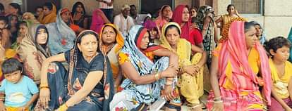 Student committed suicide by hanging herself