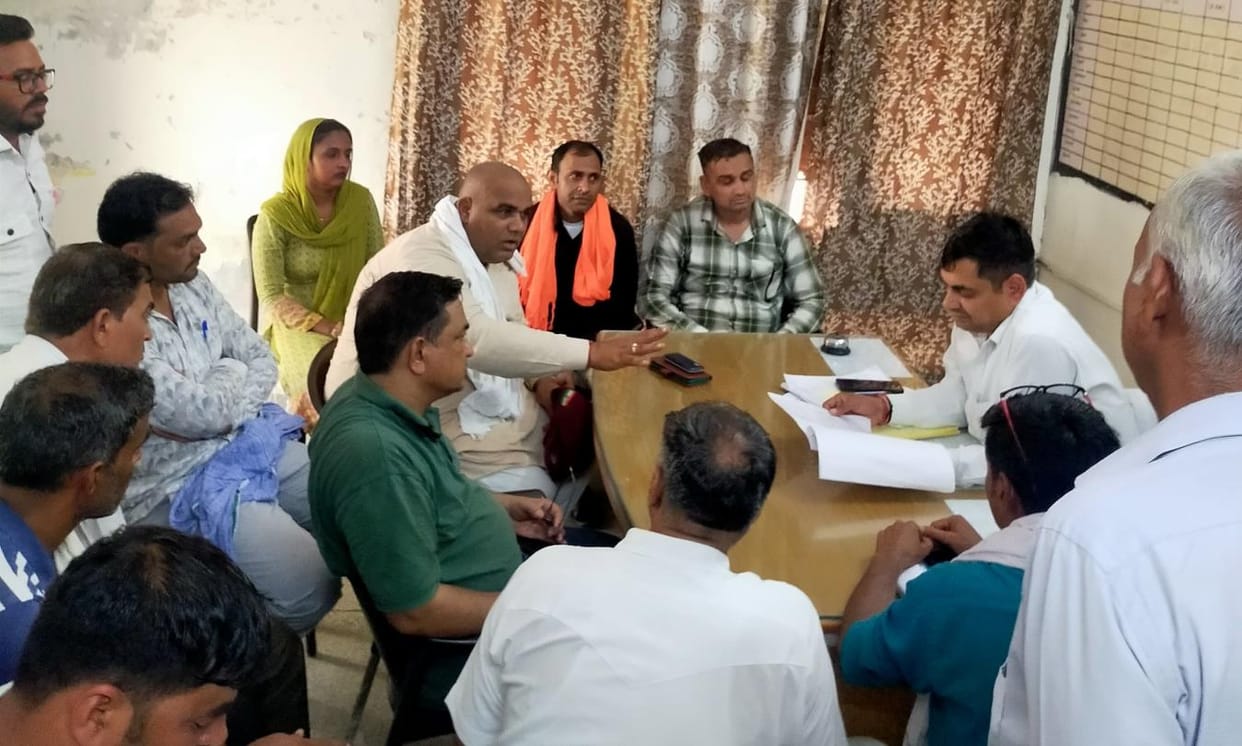 Technical employees leave office duty and work in the field