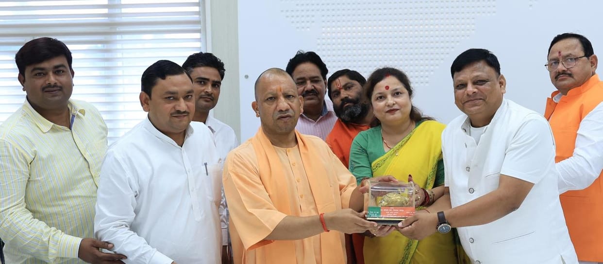 met the chief minister and discussed development issues