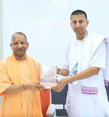 Invitation to chief minister for Janmashtmi festival