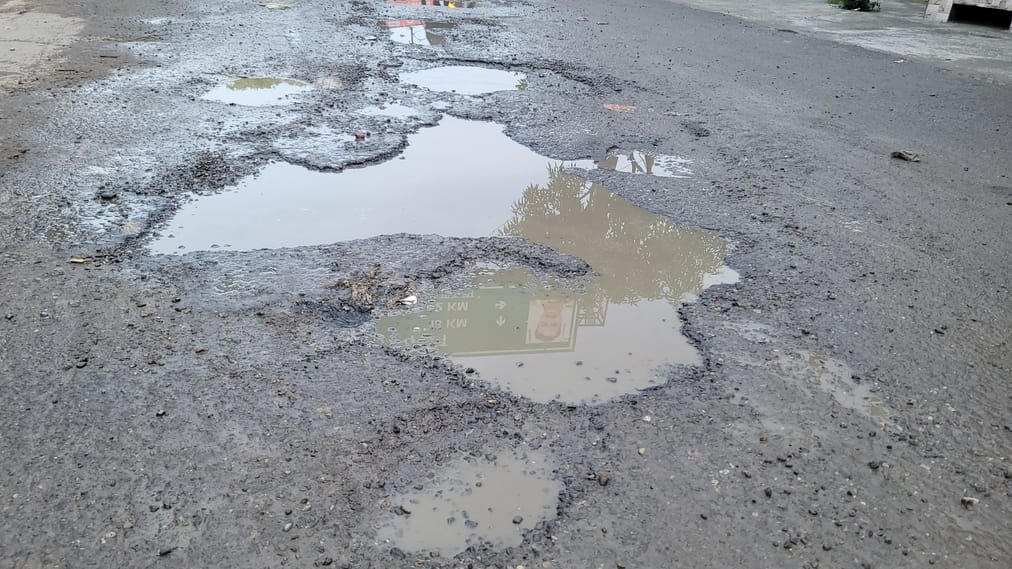 Potholes on the Kanwar route will make the journey of Shiva devotees difficult