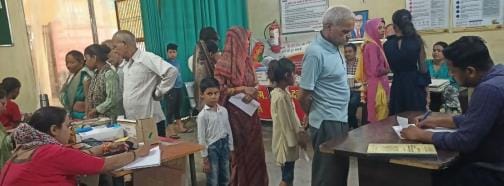 People are suffering from stomach pain and fever due to changing weather
