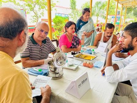 Health check-up of 400 prisoners in district jail