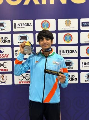Rohtak's daughter Meenakshi won silver and Sanju won bronze in World Boxing Cup