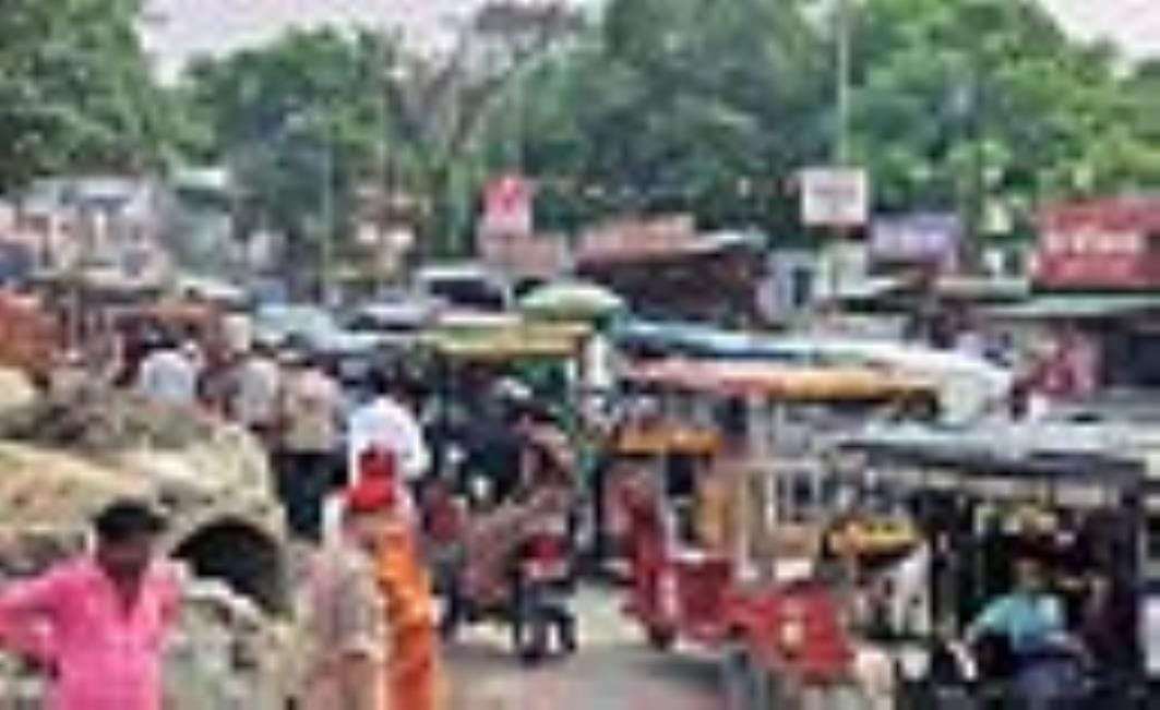 There is no traffic signal system in the city, home guards have taken over the responsibility