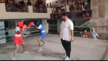 One female player reached in each of the three weight categories, selection was done without competition