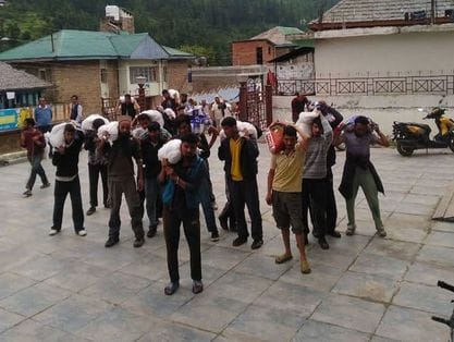 The youth walked eight km to deliver ration to Janjheli