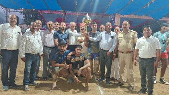 Dehlan defeated Krishna Academy in Kabaddi